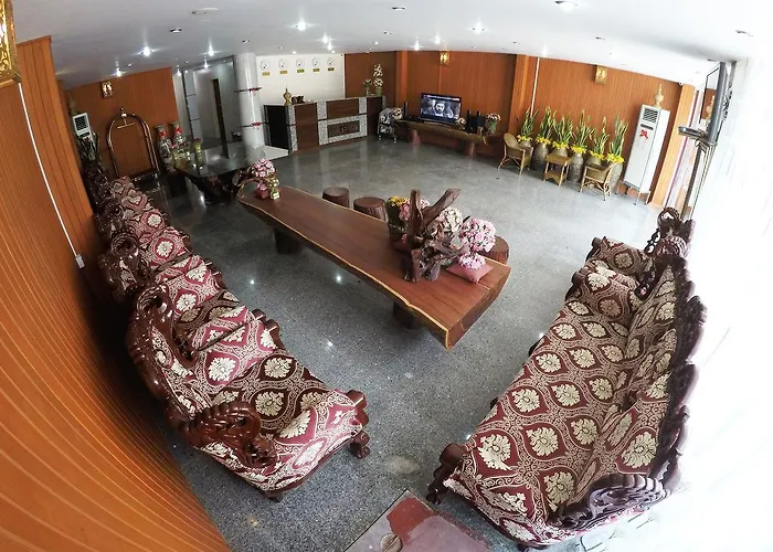 Hotel 82