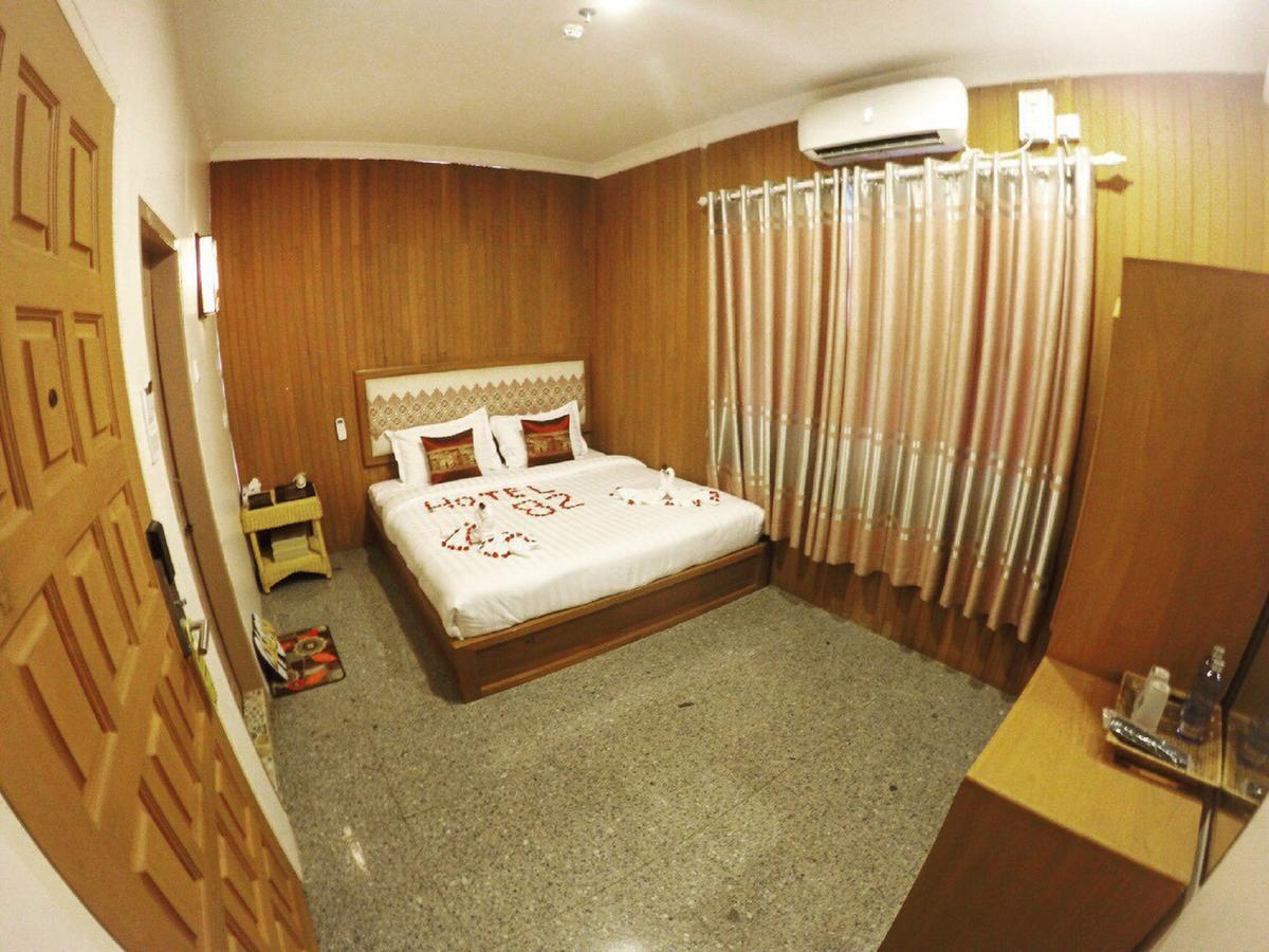 Hotel 82